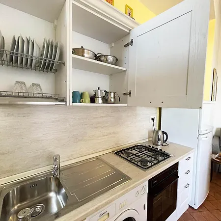 Mimosa Apartment